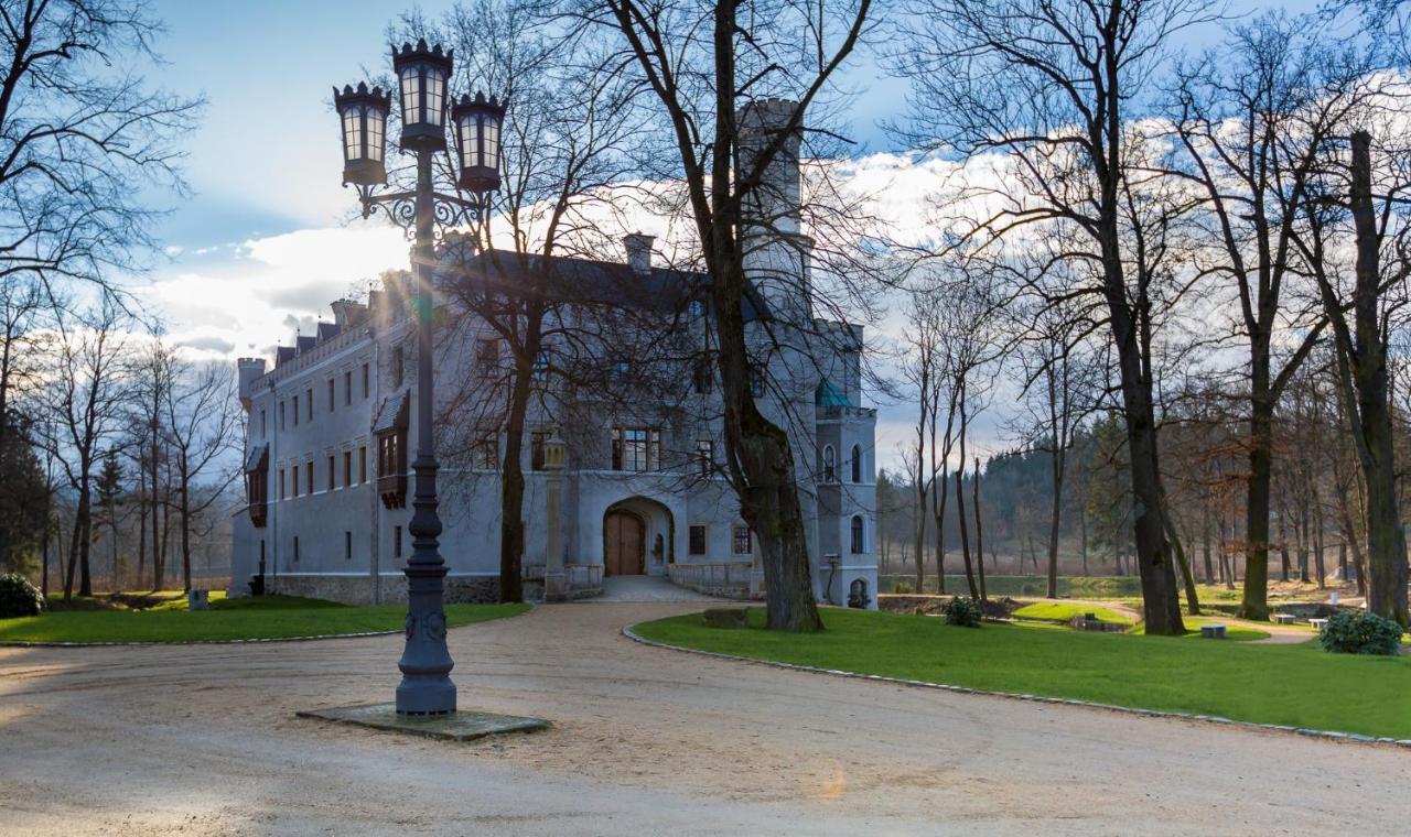 Zamek Karpniki Schloss Fischbach Lomnica  Εξωτερικό φωτογραφία